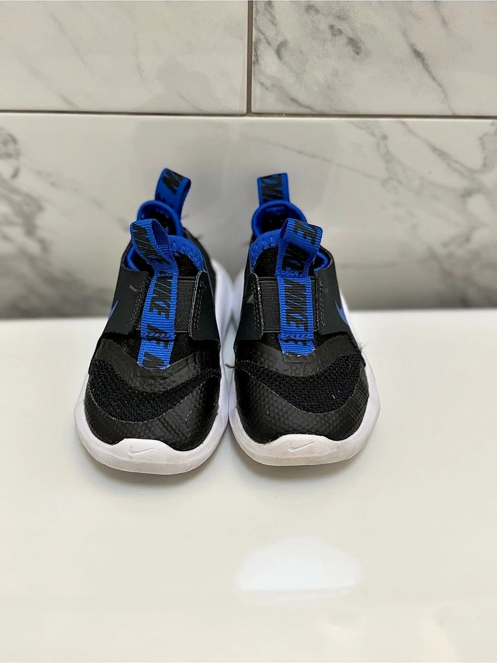 Nike Flex Runner Kids Black & Blue Sneakers